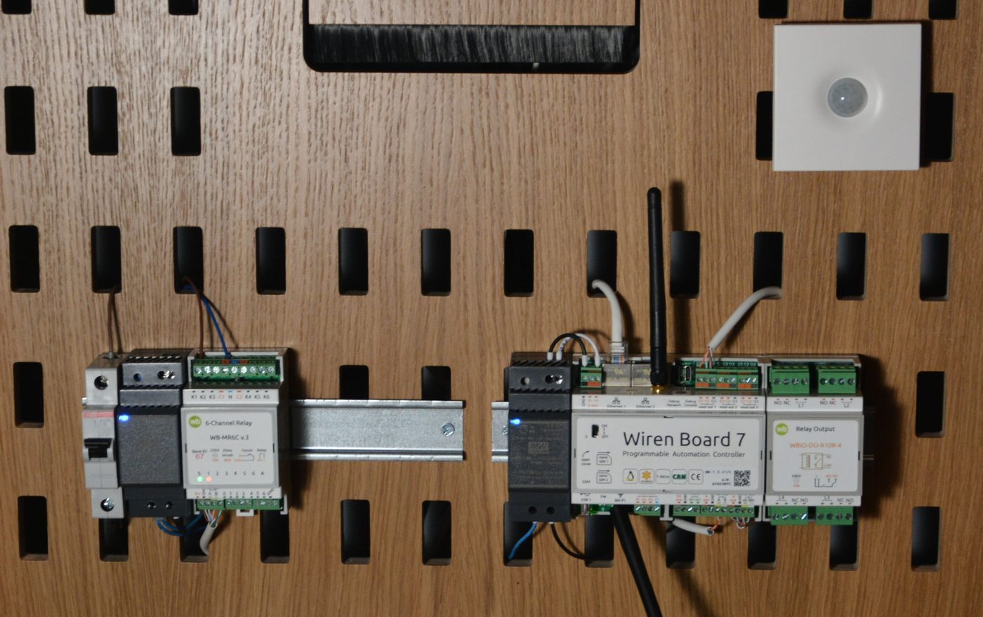 Wiren Board — Wiren Board 7